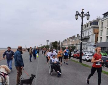 Worthing 10k 2021 - Steve Boylan (resident) to the finish line!